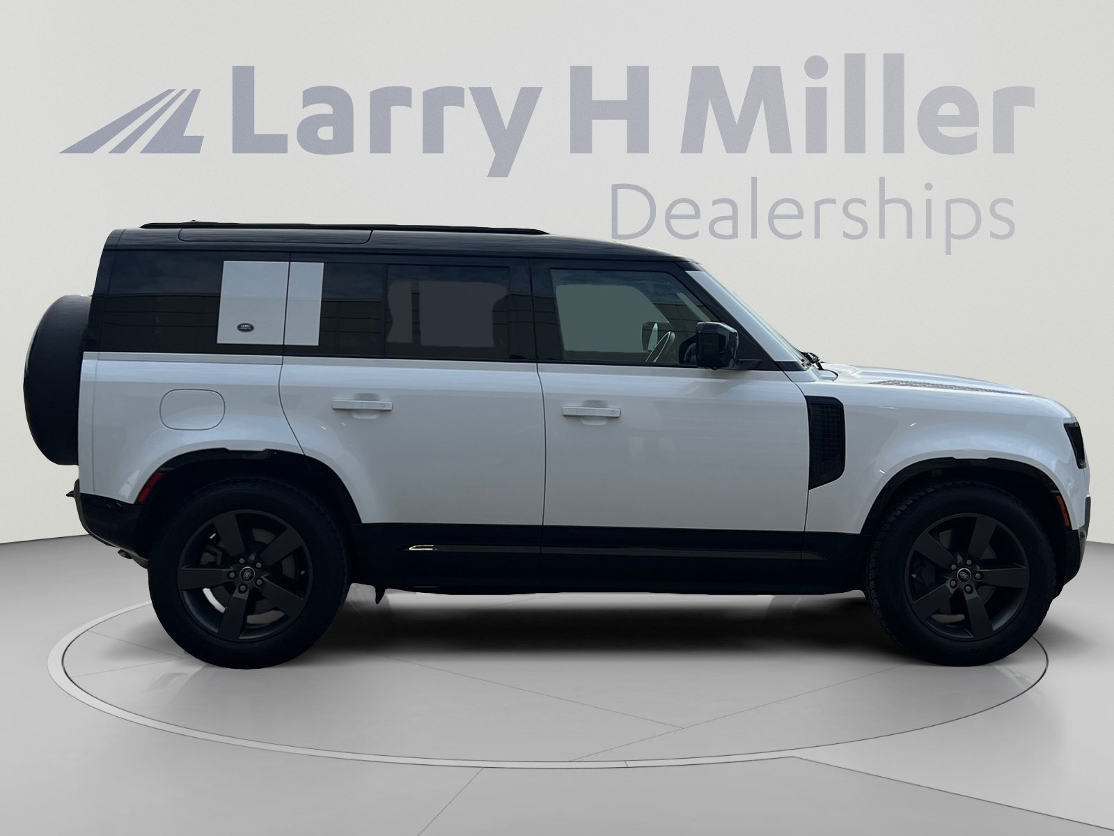 Used 2023 Land Rover Defender 110 X-Dynamic SE AWD/4WD image 6