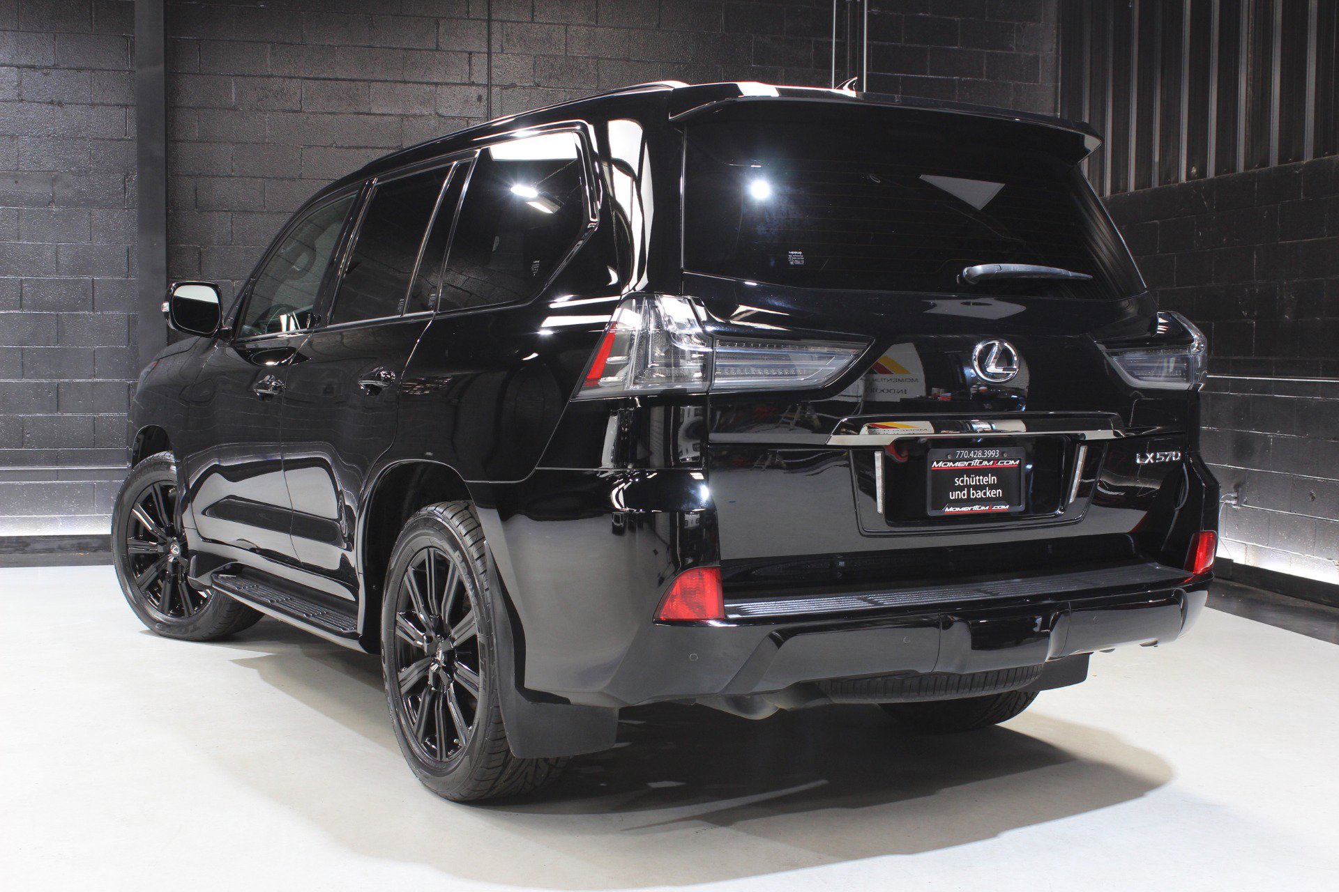 Used 2019 Lexus LX 570 Three-Row Inspiration Series w w/ Inspiration Series image 8