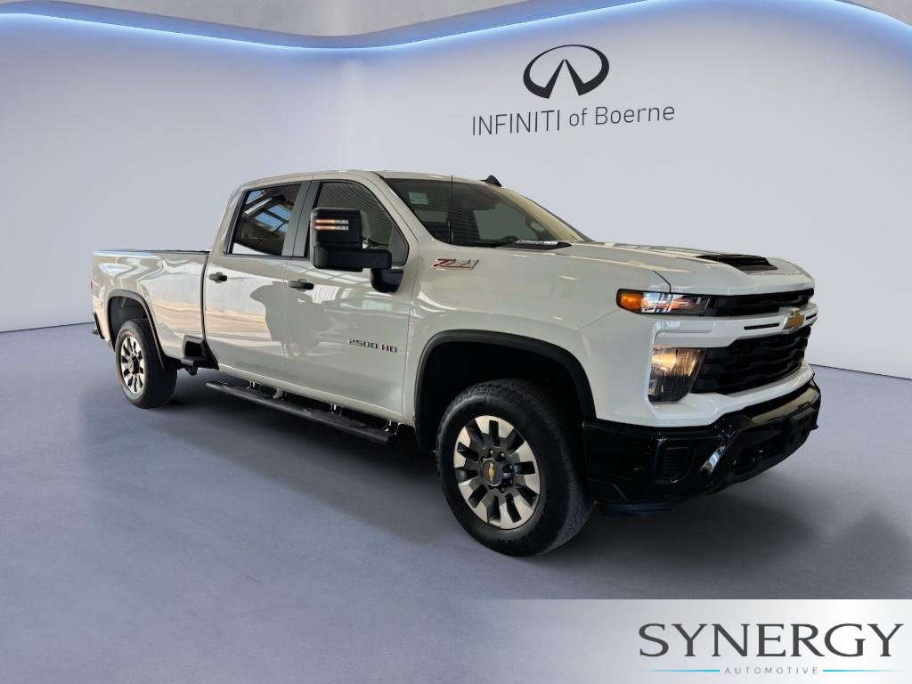Used 2025 Chevrolet Silverado 2500 Custom w/ Custom Value Package AWD/4WD image 3