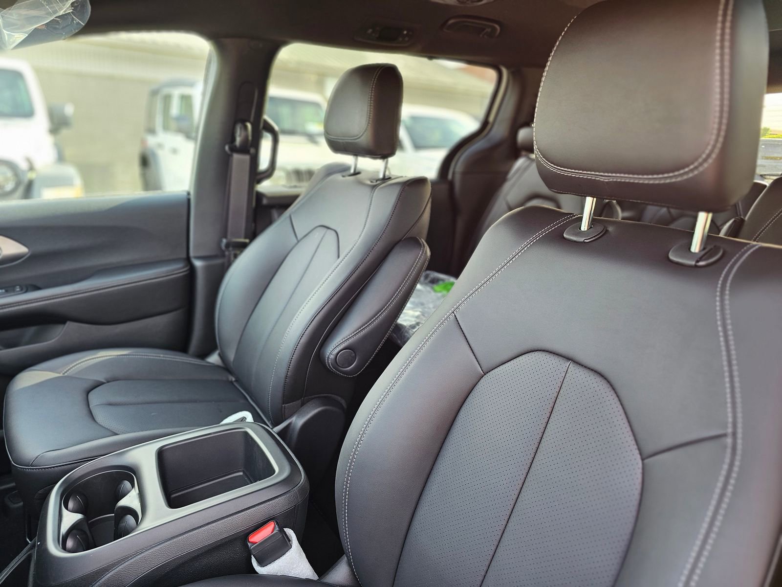 New 2026 Chrysler Voyager LX FWD image 19