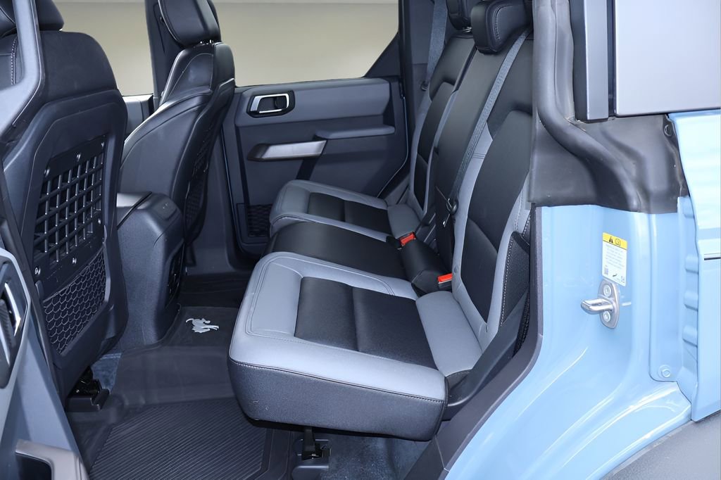 Used 2023 Ford Bronco Black Diamond w/ Sasquatch Package image 15