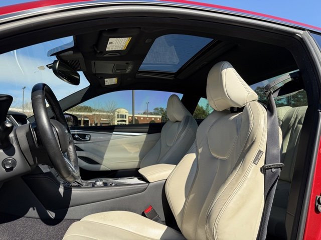 Used 2017 INFINITI Q60 Red Sport 400 image 25