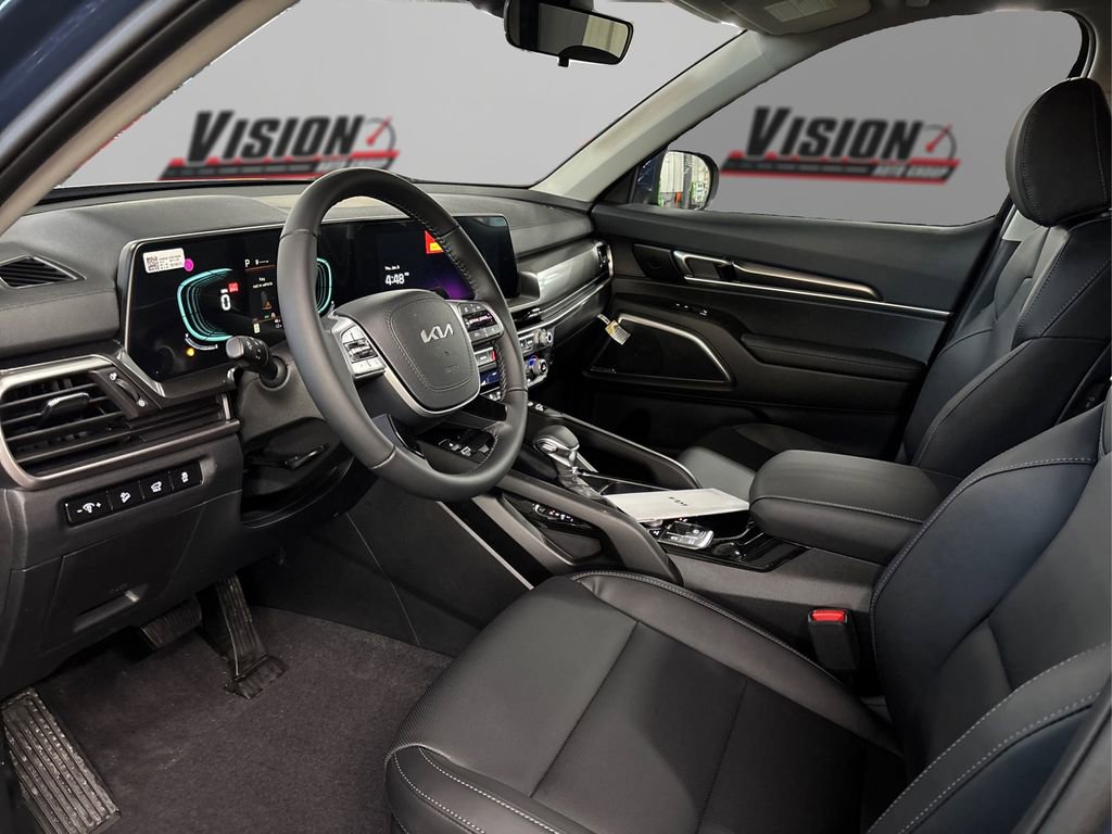 New 2025 Kia Telluride S image 9