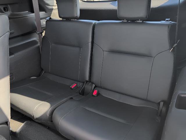 Used 2024 Mitsubishi Outlander AWD image 17