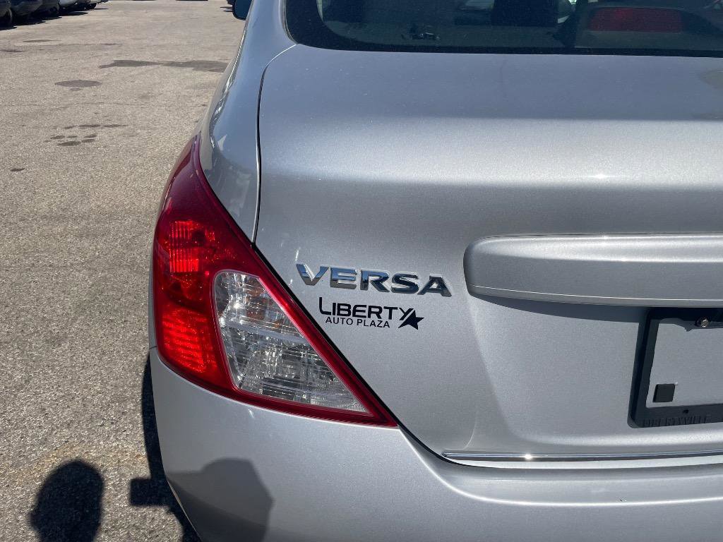 Used 2014 Nissan Versa S image 7