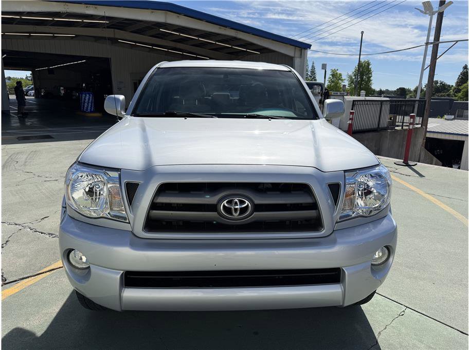 Used 2010 Toyota Tacoma PreRunner RWD image 3