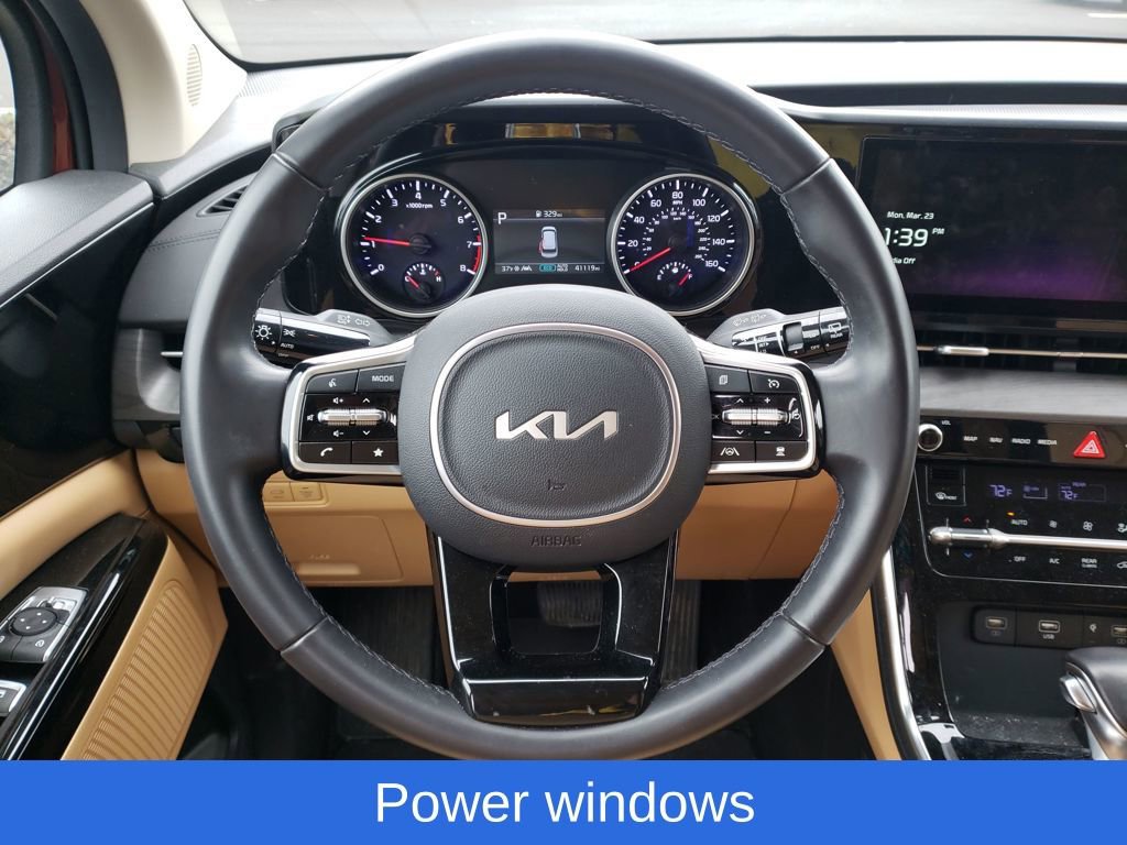 Used 2024 Kia Carnival EX image 13