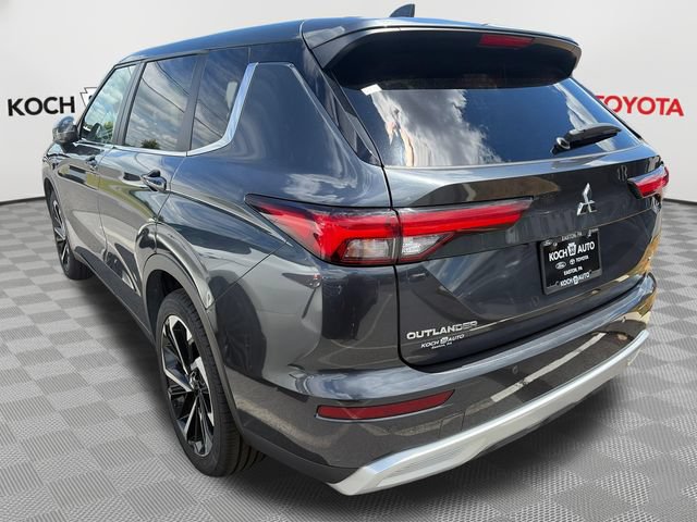 Used 2024 Mitsubishi Outlander SE AWD/4WD image 4
