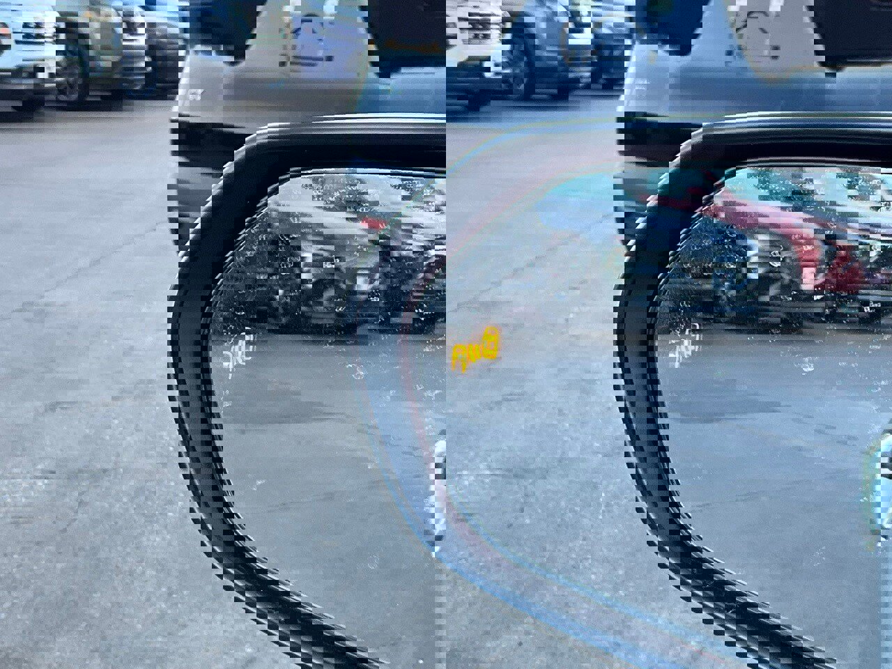 Used 2025 Toyota Camry LE image 19