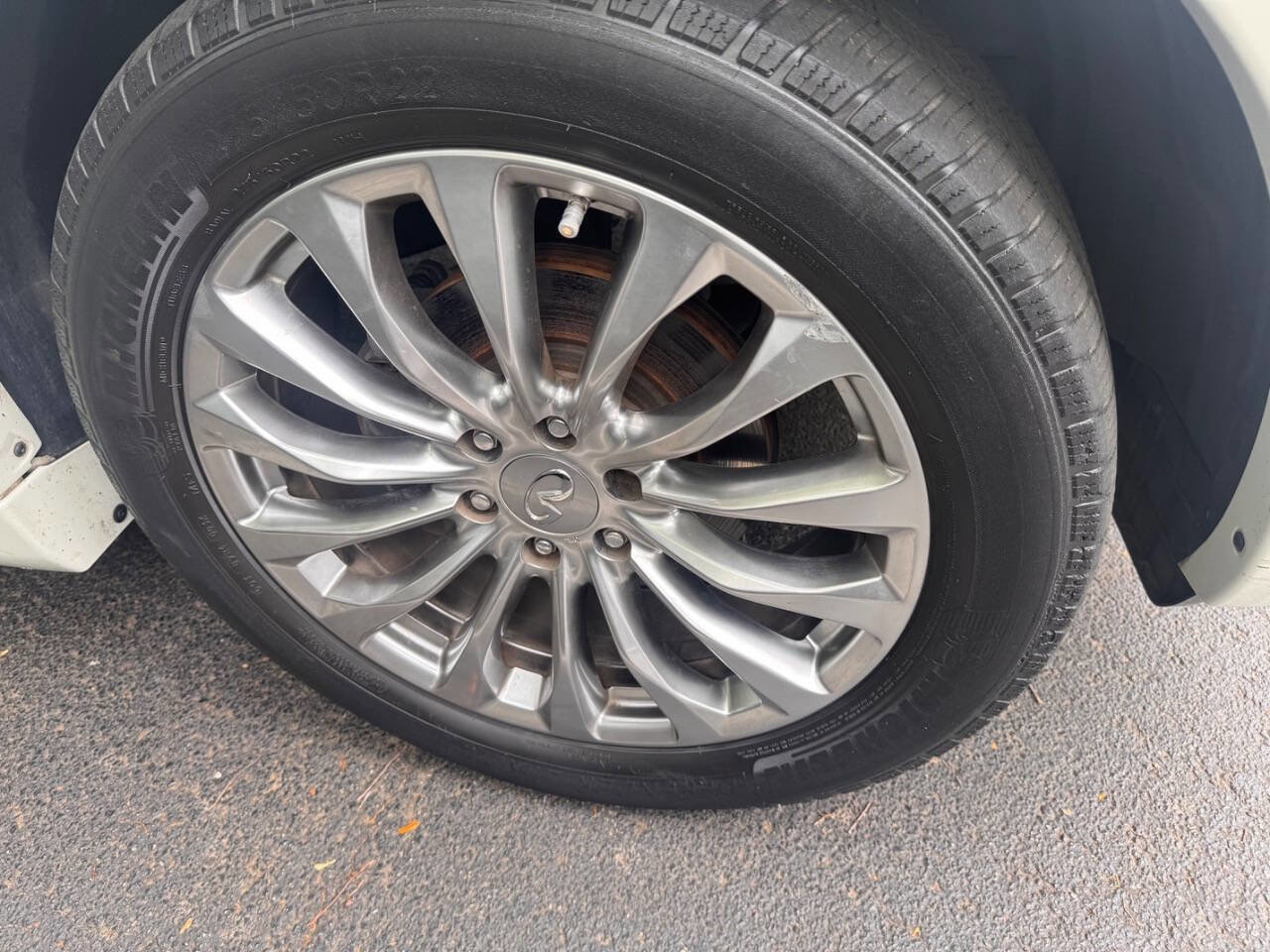 Used 2017 INFINITI QX80 2WD w/ Driver Assistance Package image 10