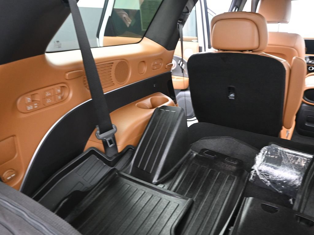 Used 2026 Hyundai Palisade Calligraphy image 12