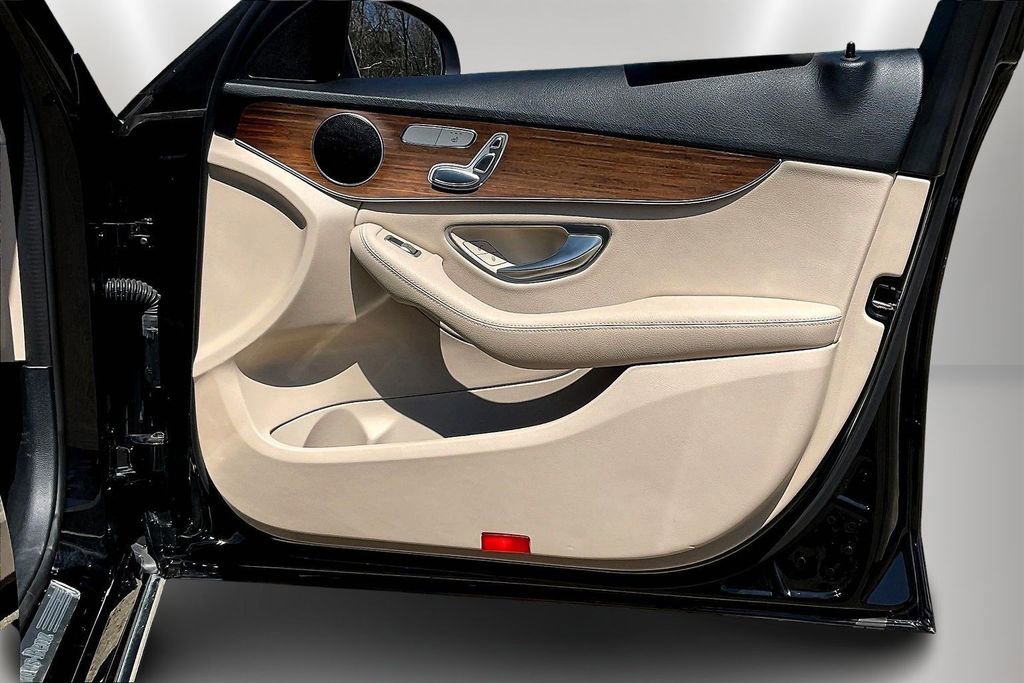 Used 2021 Mercedes-Benz C 300 4MATIC Sedan image 28