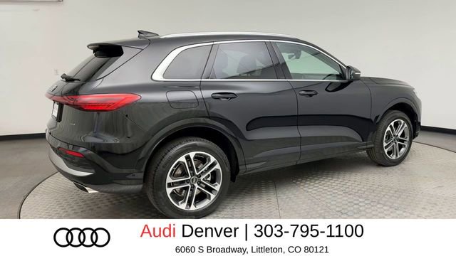 Used 2025 Audi Q5 Premium w/ Convenience Package image 2