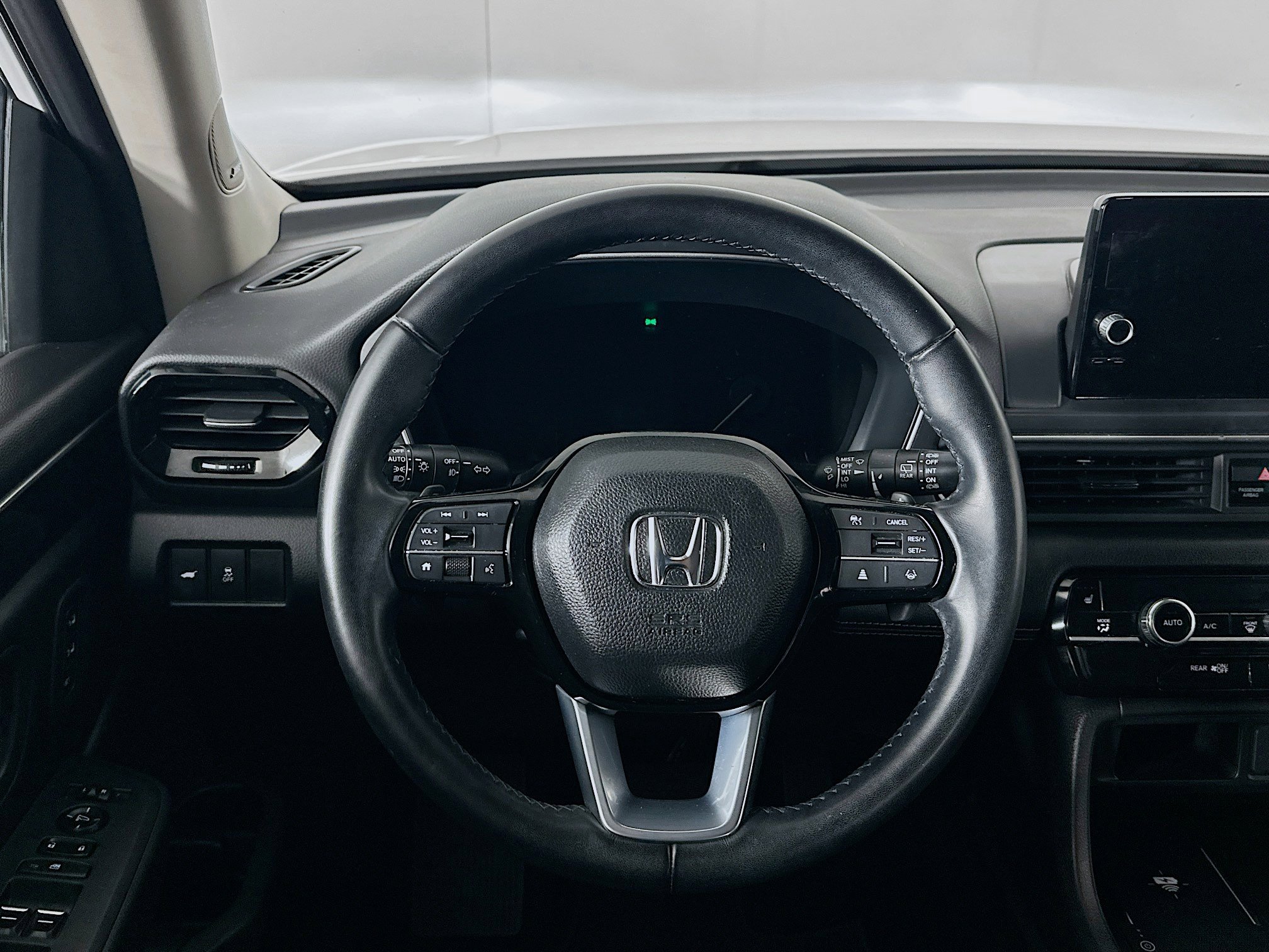 Used 2023 Honda Pilot Touring image 17