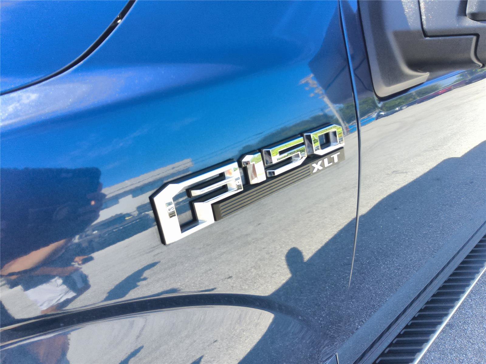 Used 2018 Ford F150 XLT w/ Equipment Group 302A Luxury RWD image 11