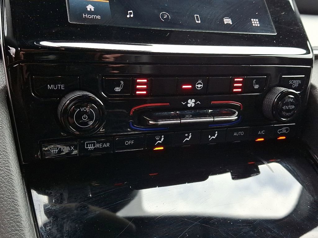 Used 2023 Jeep Grand Cherokee L Altitude image 17