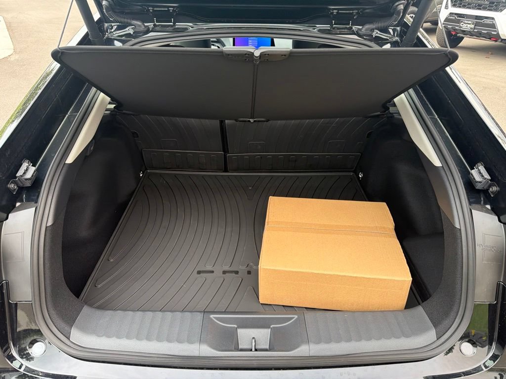 New 2026 Toyota Prius Plug-In Hybrid FWD image 18