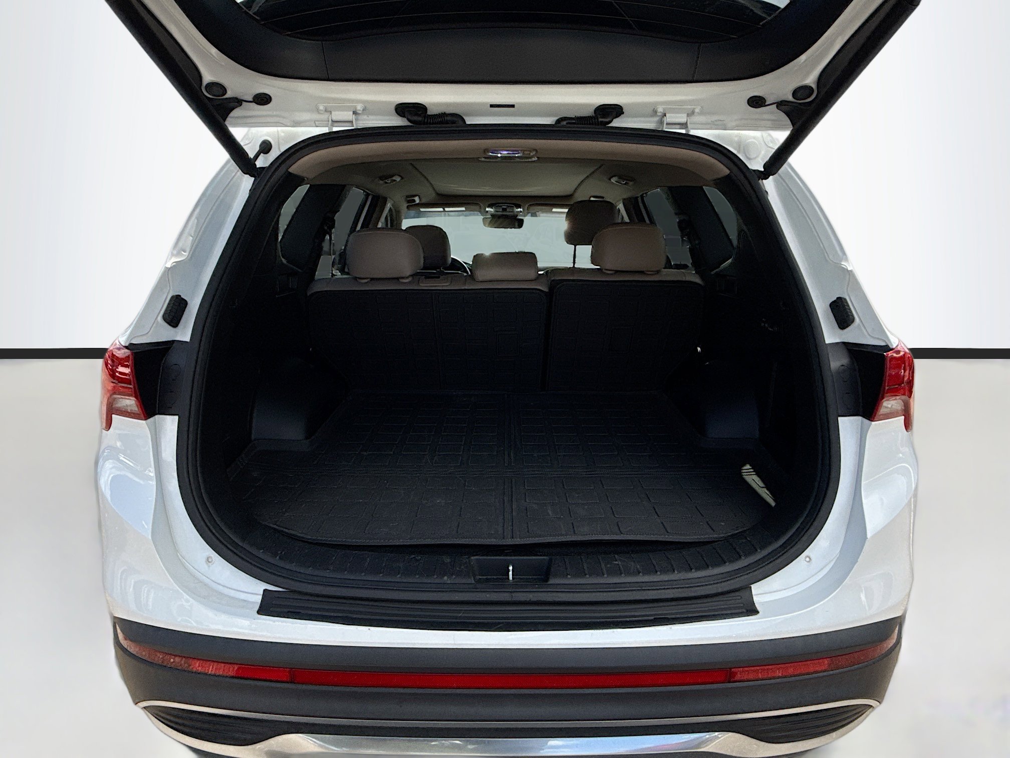 Used 2022 Hyundai Santa Fe SEL w/ Convenience + Premium Package image 12