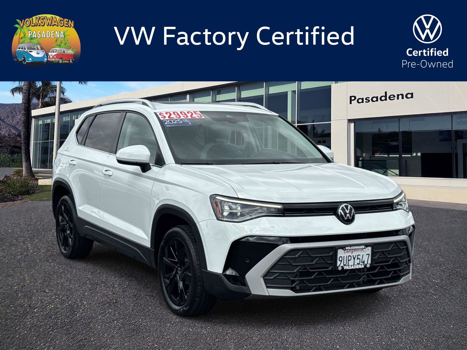 Used 2025 Volkswagen Taos SE w/ Panoramic Sunroof Package FWD image 1