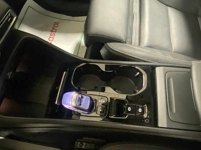 Certified 2025 Volvo XC40 B5 Ultra w/ Protection Package Premier image 26