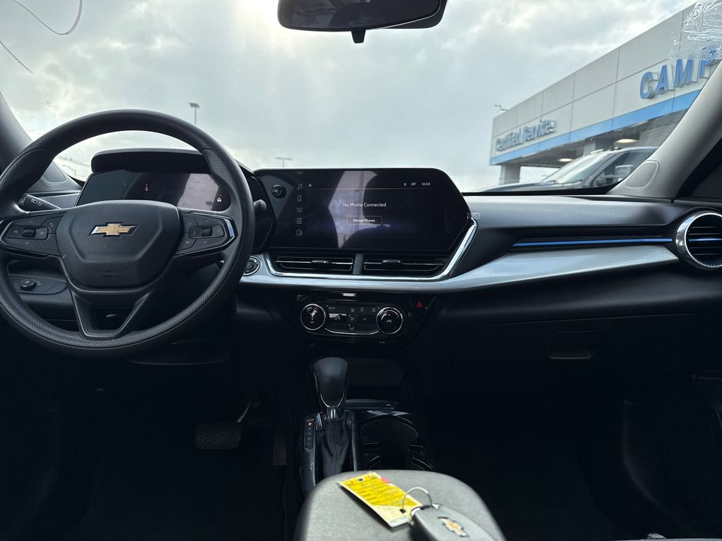 Used 2025 Chevrolet Trax LT image 15