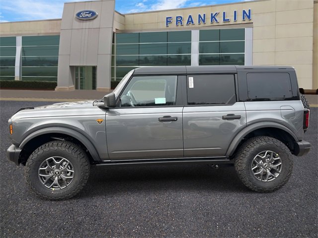 New 2025 Ford Bronco Badlands image 4
