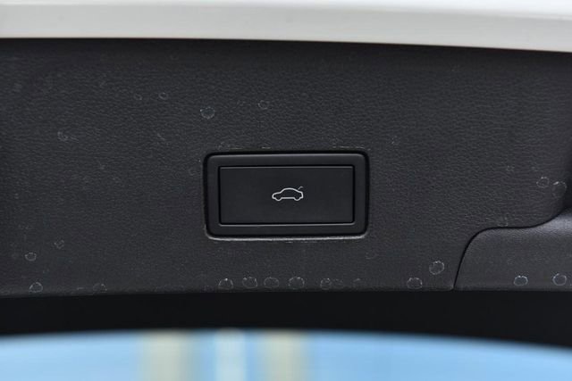 Certified 2023 Volkswagen Atlas Cross Sport SE w/ Panoramic Sunroof Package image 26