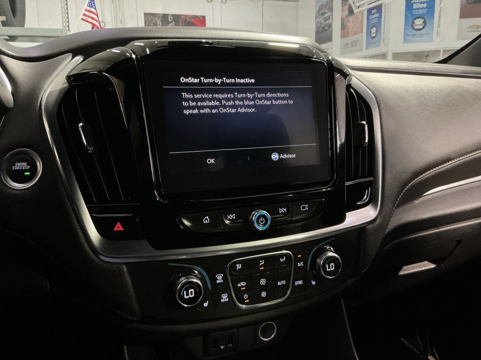 Used 2023 Chevrolet Traverse LT FWD image 21