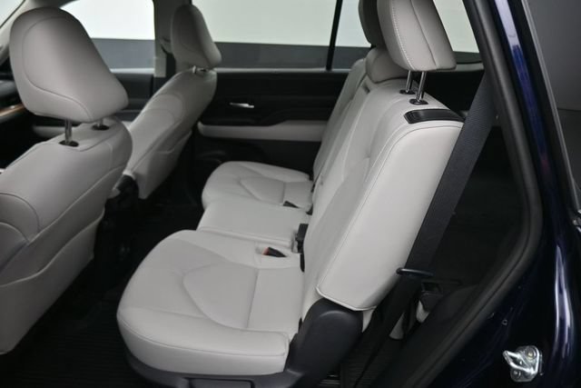 Used 2024 Toyota Grand Highlander AWD Hybrid image 19