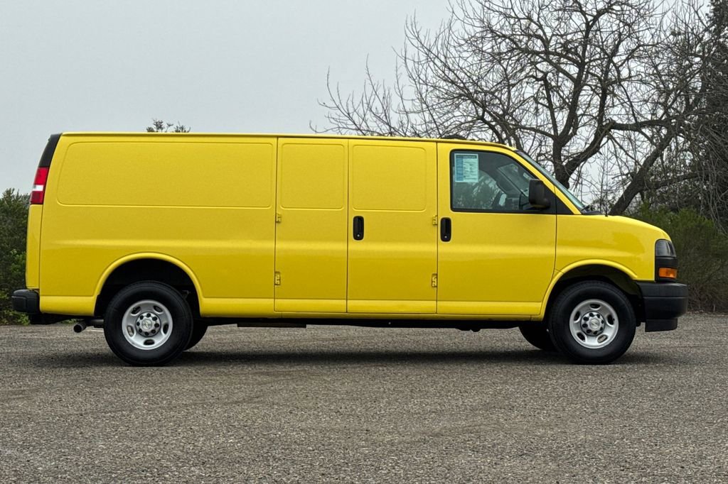 Certified 2023 Chevrolet Express 3500 Extended w/ Driver Convenience Package RWD image 3