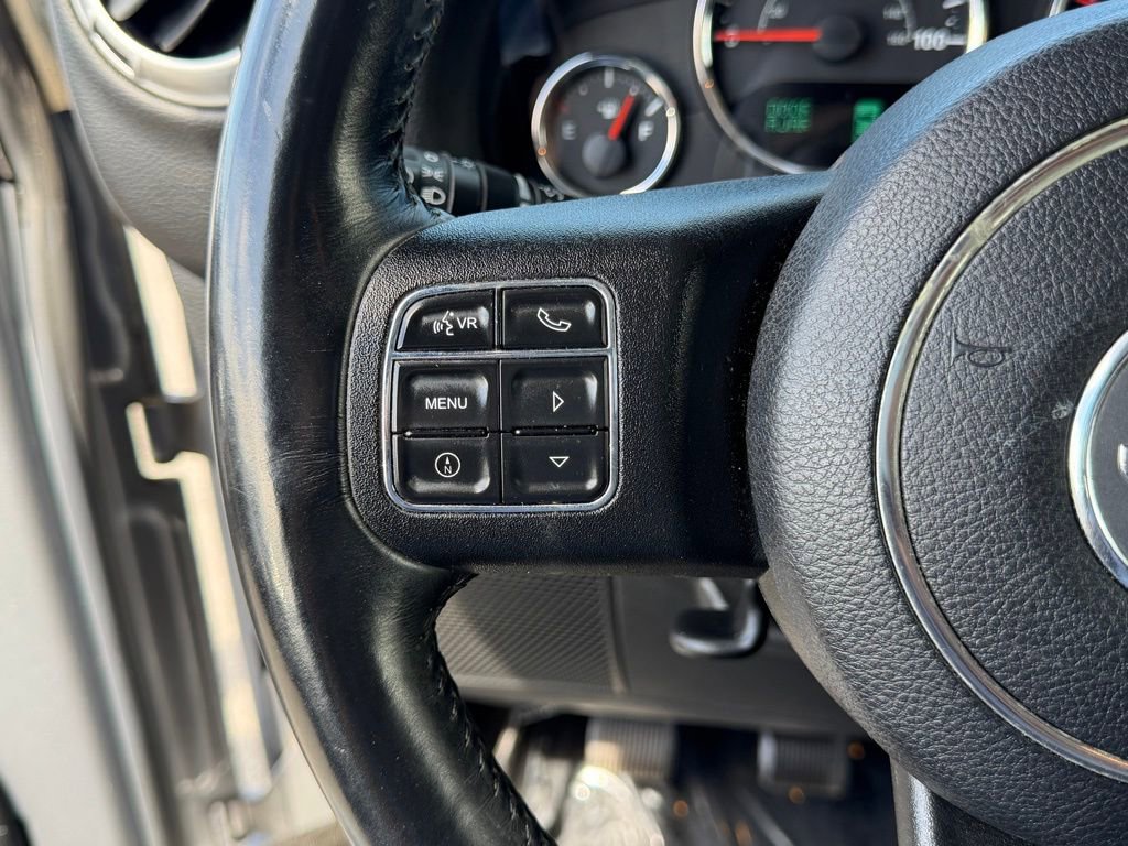 Used 2015 Jeep Wrangler Unlimited Sahara w/ Dual Top Group AWD/4WD image 22