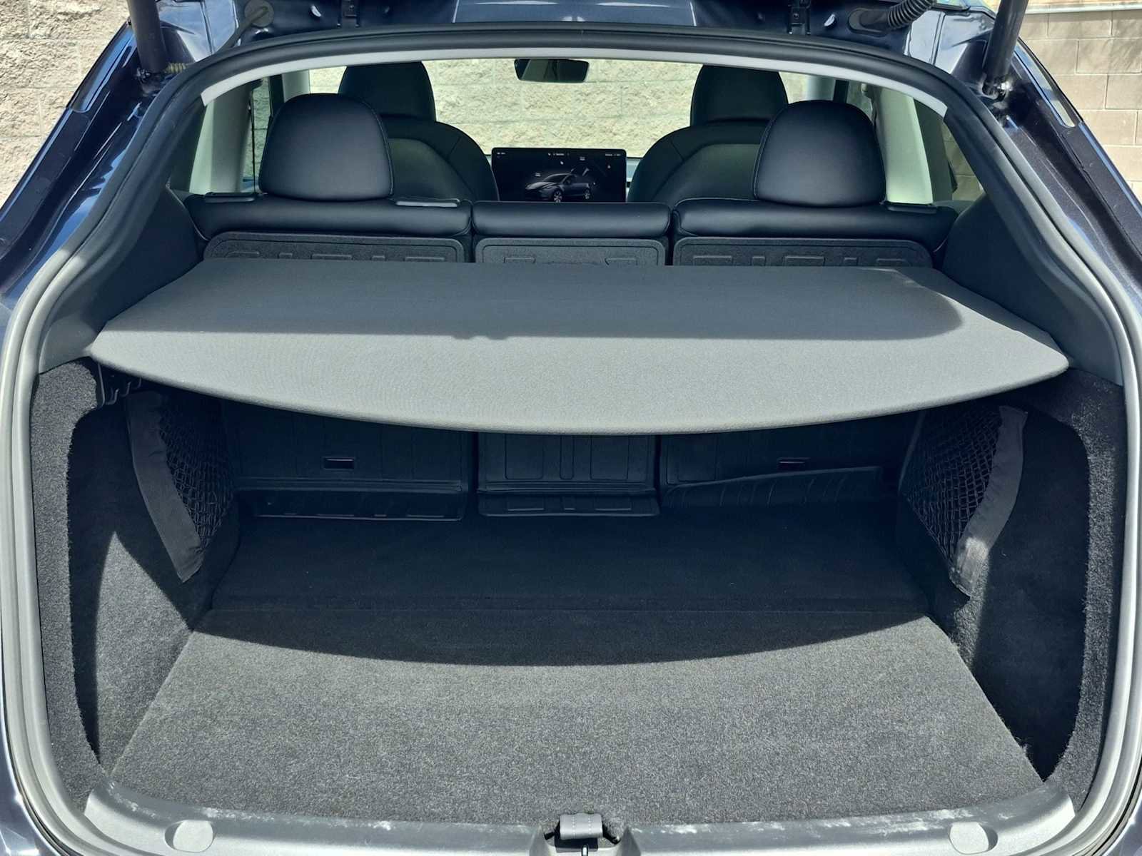 Used 2024 Tesla Model Y Long Range AWD/4WD image 22