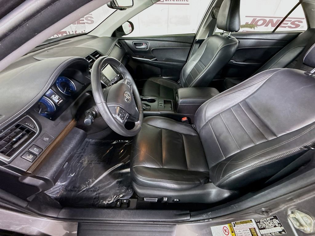 Used 2017 Toyota Camry XLE w/ Moonroof Package image 23