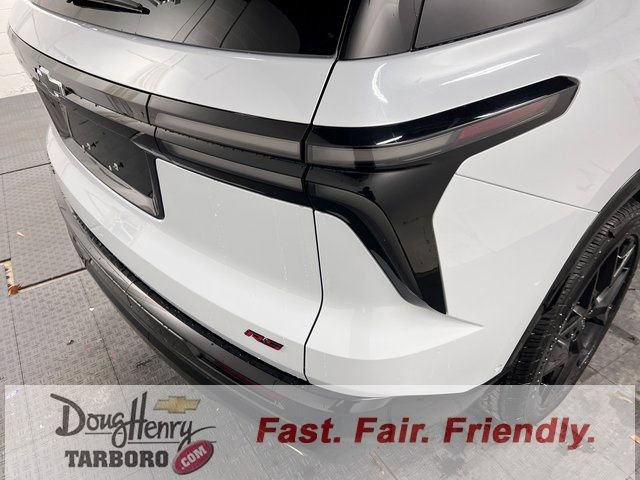 New 2026 Chevrolet Traverse RS w/ LPO, Floor Liner Package FWD image 14