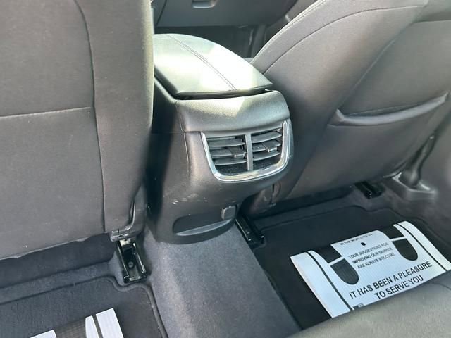 Used 2023 Chevrolet Malibu LT FWD image 15
