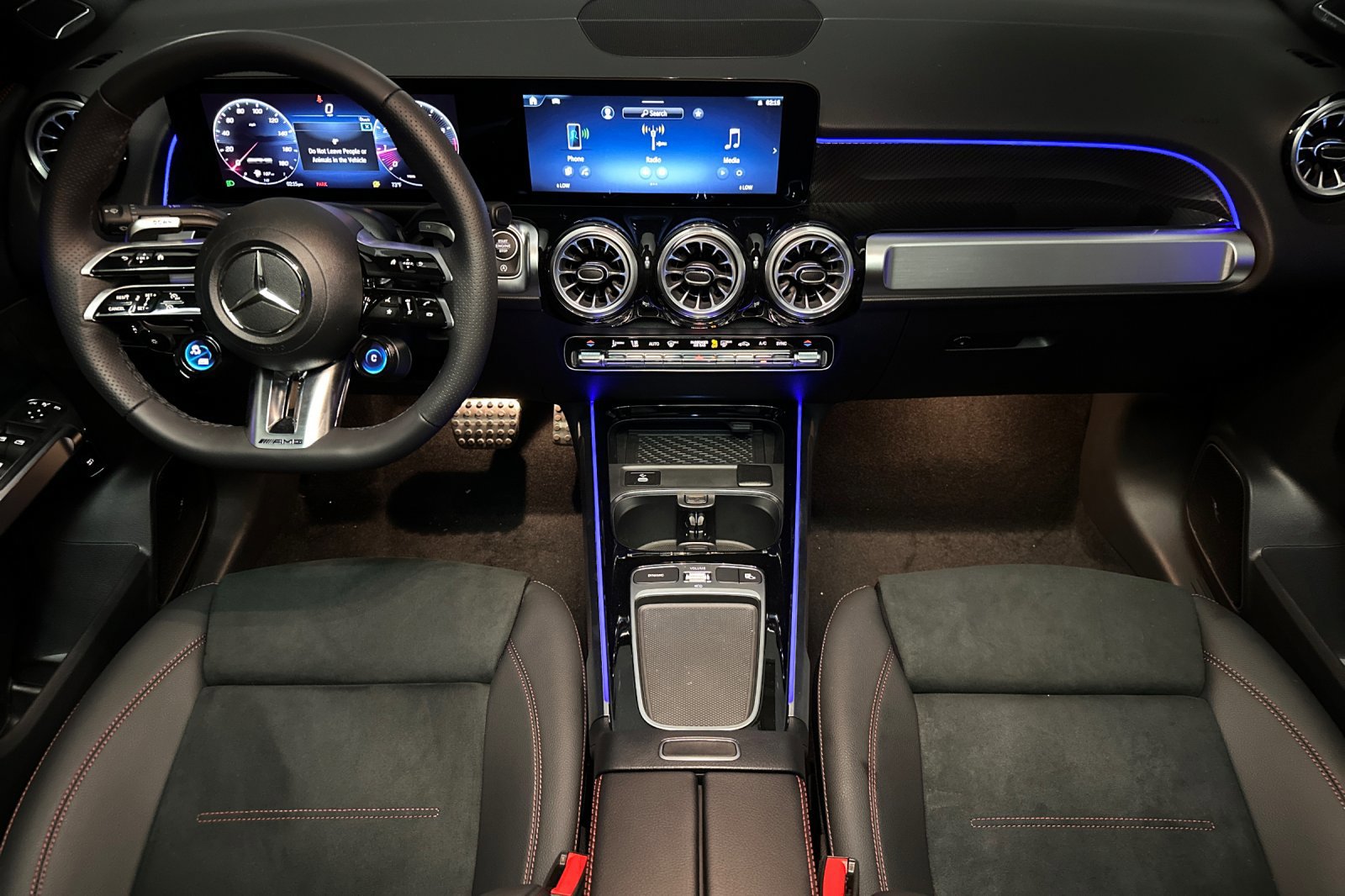 New 2025 Mercedes-Benz GLB 35 AMG 4MATIC image 13