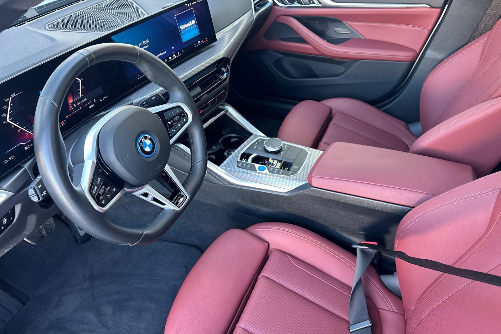 Used 2025 BMW i4 eDrive40 w/ M Sport Package image 9