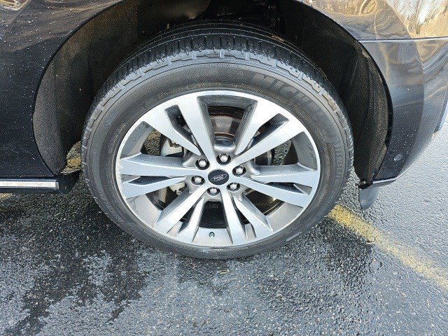 Used 2020 Ford Expedition Platinum image 10