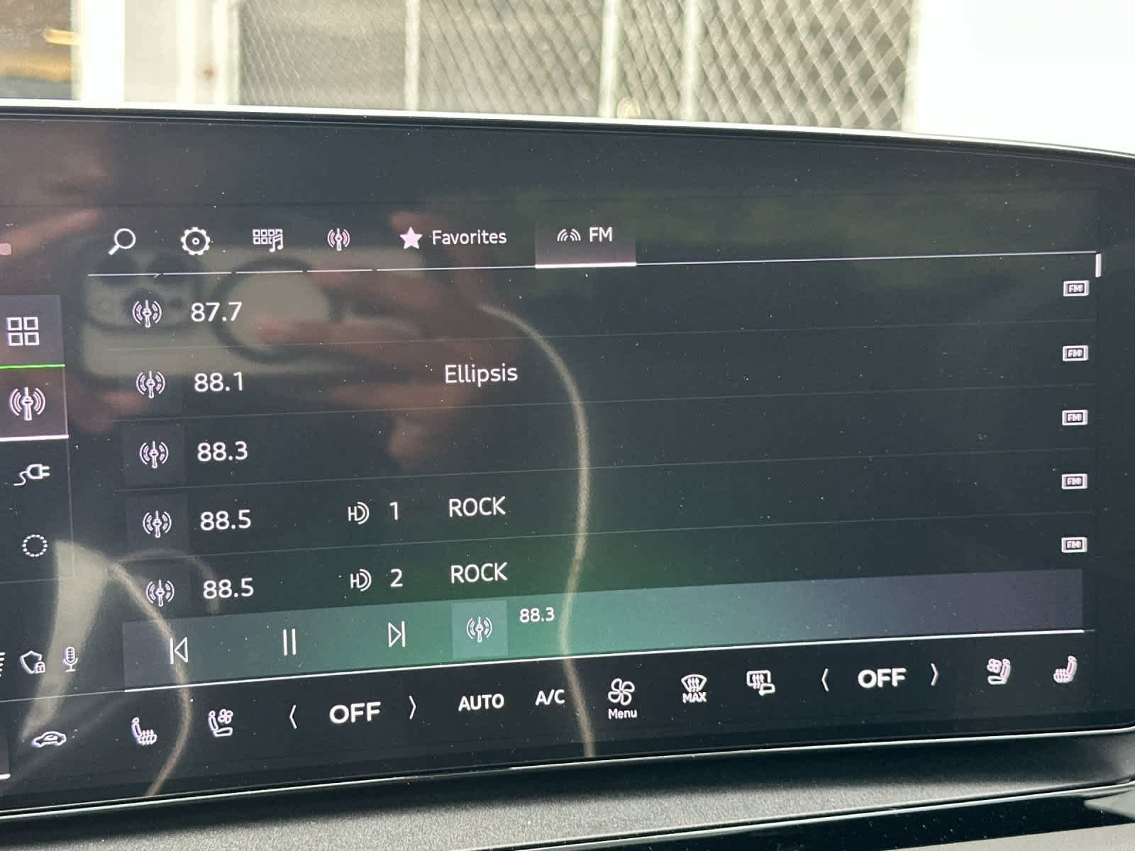New 2025 Audi Q6 e-tron Premium Plus AWD/4WD image 18