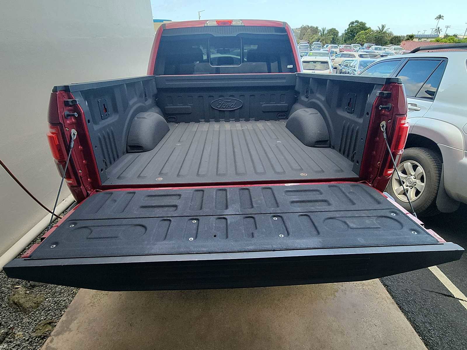 Used 2015 Ford F150 Lariat AWD/4WD image 23