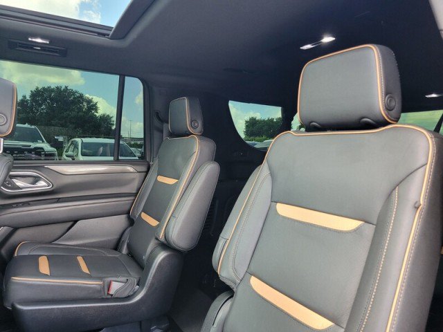 Used 2023 GMC Yukon XL AT4 w/ AT4 Premium Package AWD/4WD image 28