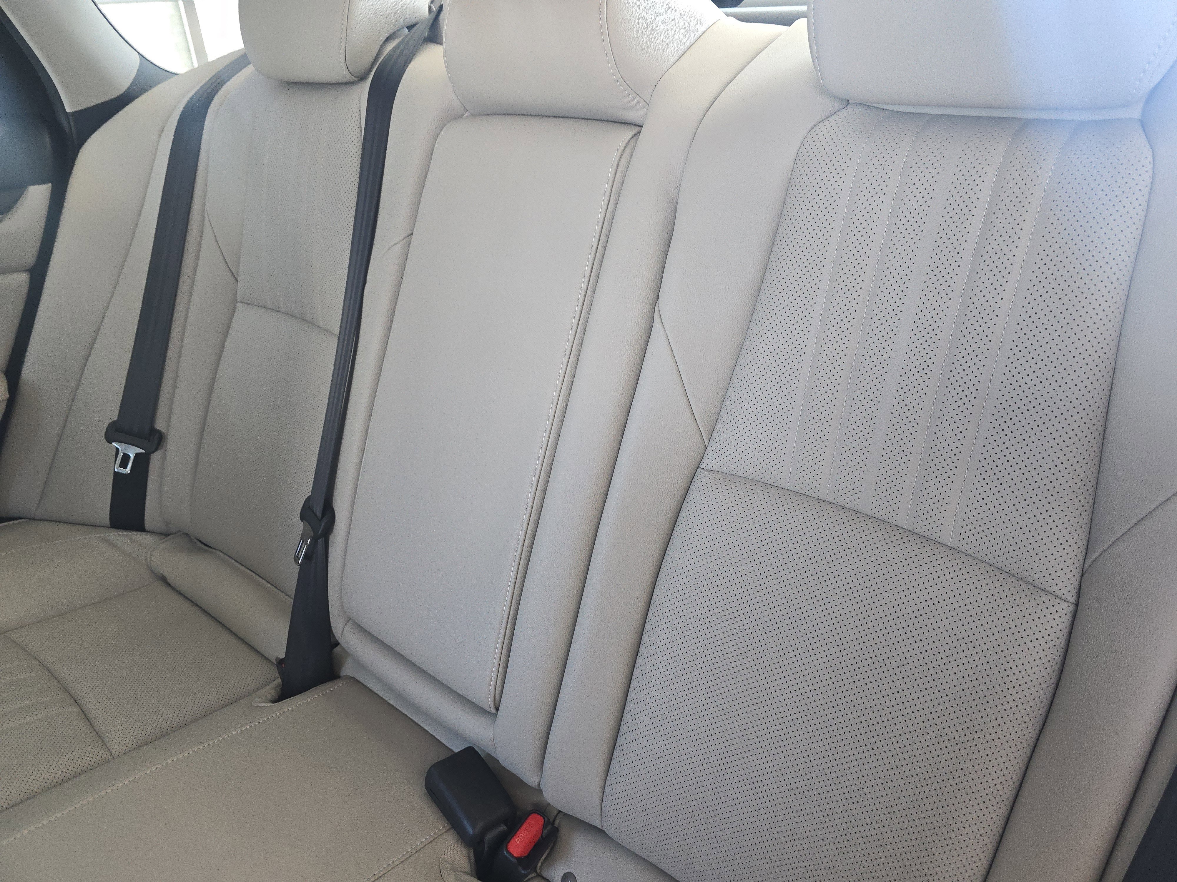 Used 2020 Honda Accord Touring image 26