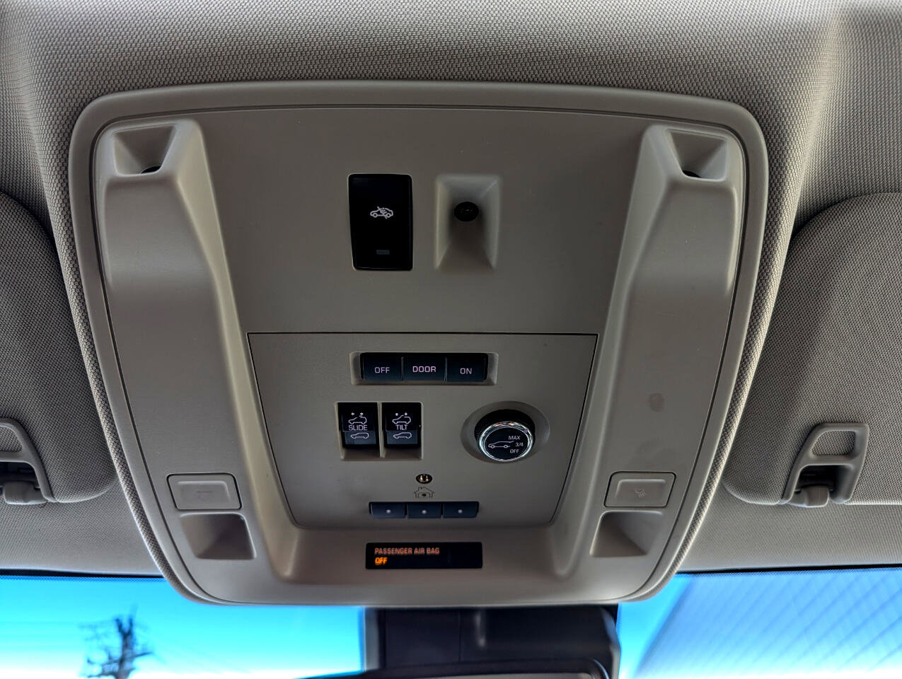 Used 2018 GMC Yukon XL Denali w/ Denali Ultimate Package image 23