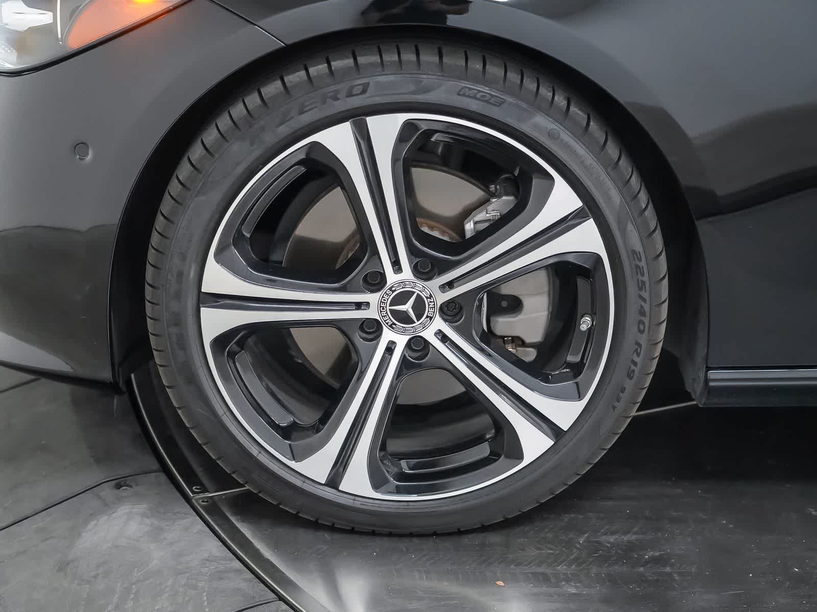 Used 2022 Mercedes-Benz C 300 Sedan image 13
