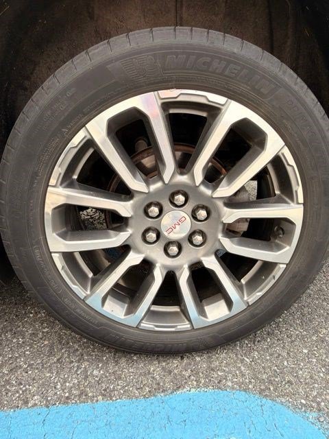 Used 2021 GMC Acadia Denali w/ Denali Ultimate Package AWD/4WD image 32