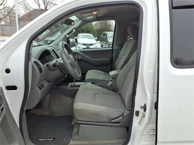Used 2012 Nissan Frontier SV image 4