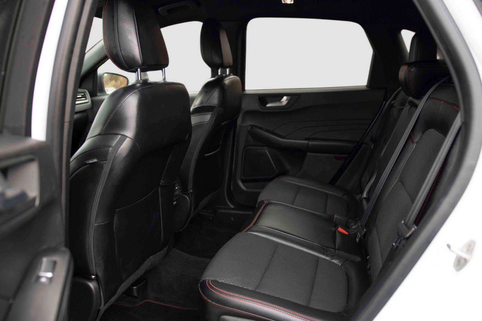 Used 2023 Ford Escape ST-Line image 15