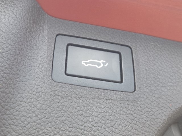 Used 2017 Hyundai Santa Fe Sport AWD/4WD image 12