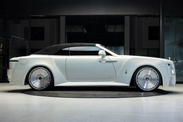 Used 2020 Rolls-Royce Dawn RWD image 10