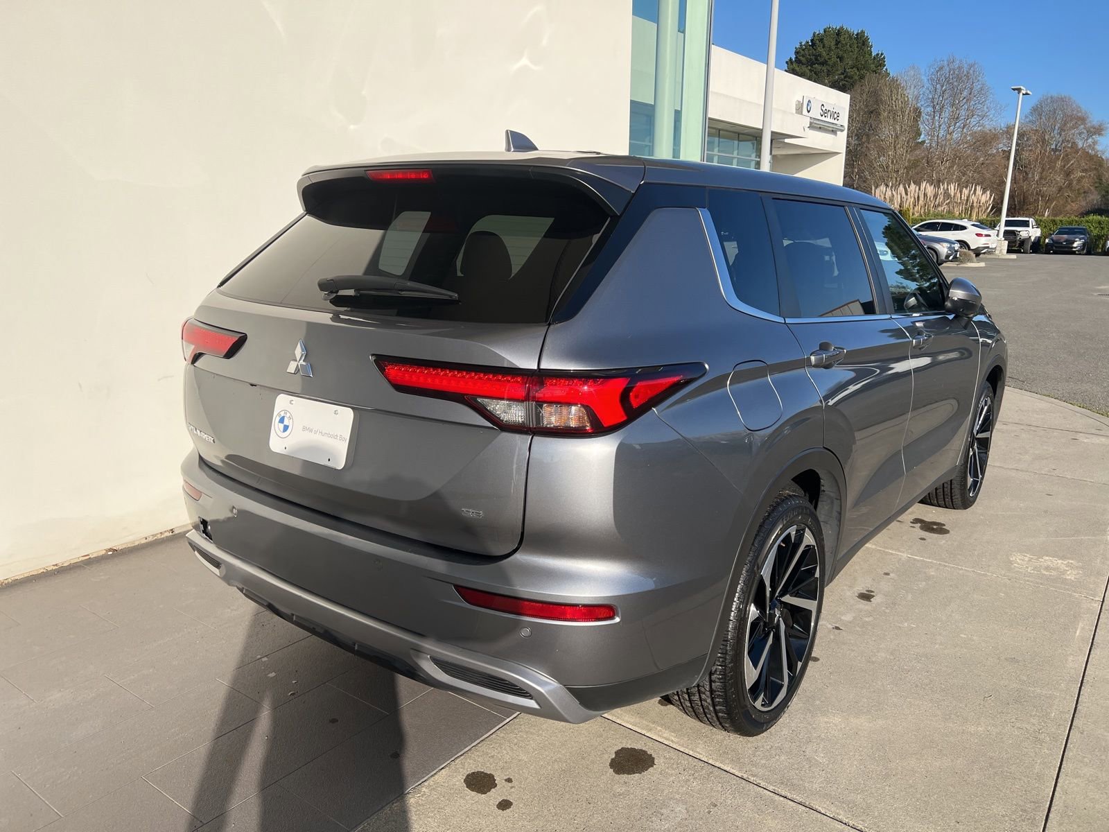 Used 2024 Mitsubishi Outlander SE image 4